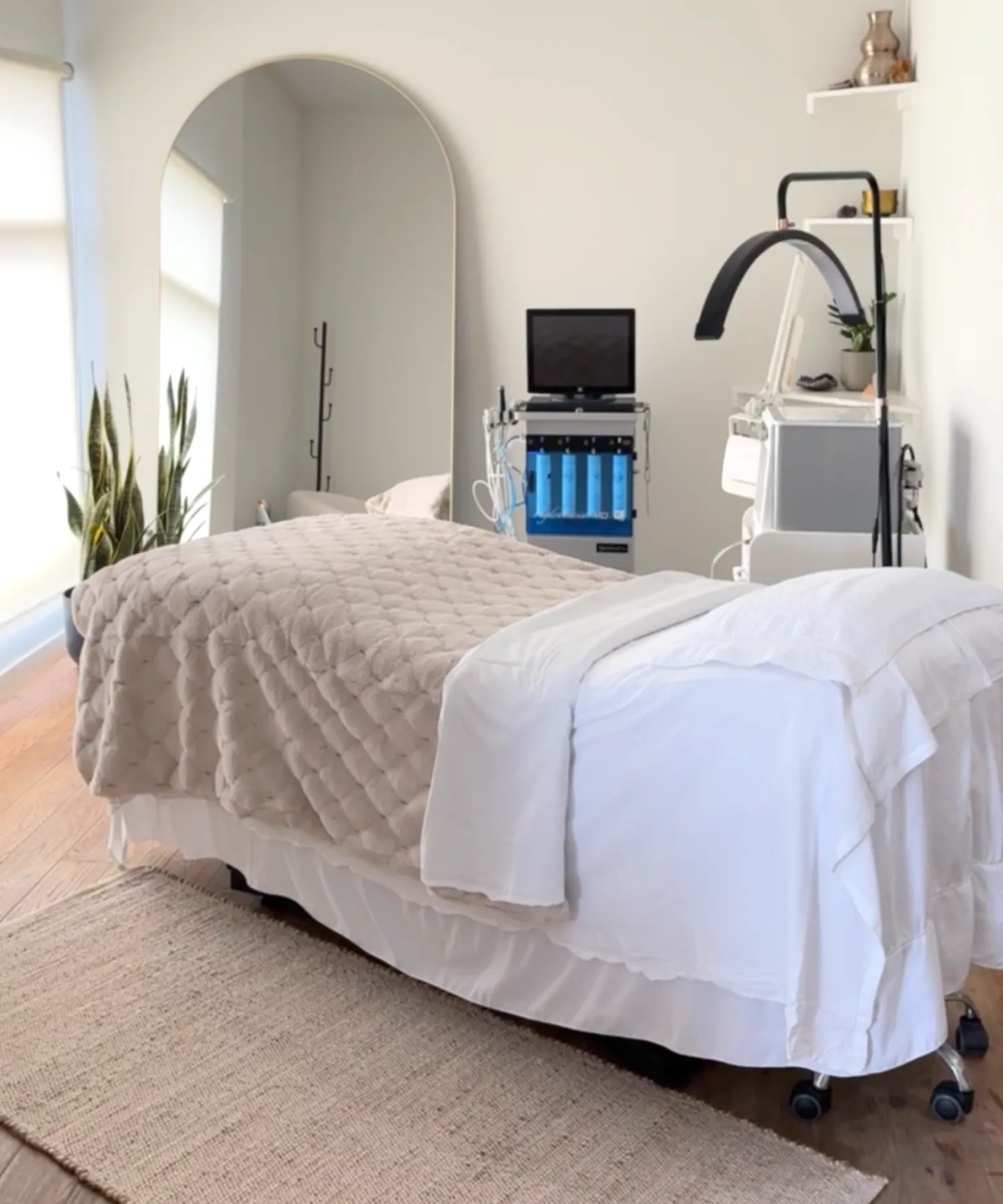 esthetician-Studio-rental-los-angeles